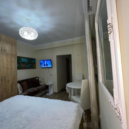Апартаменти Evis House Тирана Екстер'єр фото